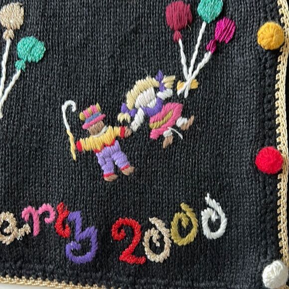Heirloom Collectables Vintage World Party 2000 embroidered sweater cardigan XL - Picture 6 of 11